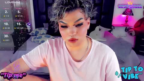 Snapshot of jujubee_lander chatting on January 29, 9:39 pm Jujubee online show from January 29, 9:39 pm