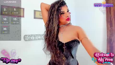 Snapshot of jujubee_lander chatting on September 13, 3:01 pm Jujubee online show from September 13, 3:01 pm