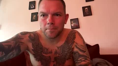 Snapshot of julemanddenmark chatting on October 23, 2:05 pm julemanddenmark online show from October 23, 2:05 pm