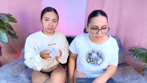 Jules and Gia online show from December 16, 10:42 am