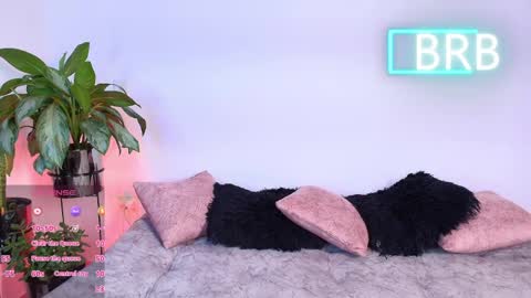 Jules and Gia online show from April 15, 9:05 am