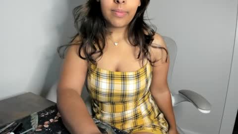 Snapshot of julesmedstudent chatting on April 4, 4:15 pm Jules online show from April 4, 4:15 pm