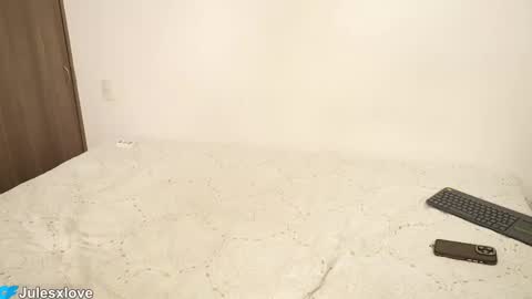 Jules and Dann  Dont forget to give us thumps up online show from February 19, 2:02 pm