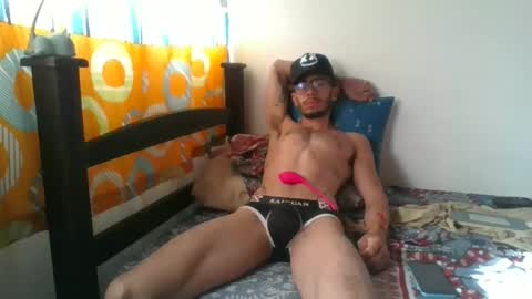 Julfigo online show from December 9, 1:02 pm