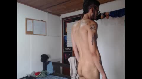 Julfigo online show from May 5, 6:38 pm