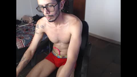 Julfigo online show from May 31, 6:09 pm