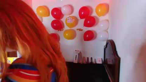 Snapshot of juli05star chatting on October 31, 9:38 pm Juliana online show from October 31, 9:38 pm