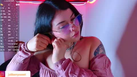 Juliana online show from March 21, 3:55 am