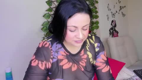 Juli online show from October 11, 4:49 pm