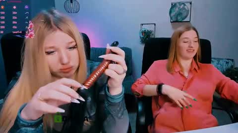 juli kisss online show from February 14, 4:47 am