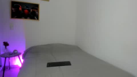 juli_santos_22 online show from July 31, 1:21 pm