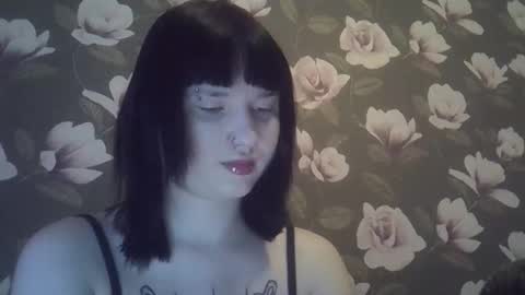 Snapshot of julia1605 chatting on February 22, 4:35 am julia1605 online show from February 22, 4:35 am