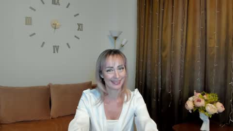 Snapshot of julia__cherry_ chatting on December 23, 7:28 am julia__cherry_ online show from December 23, 7:28 am