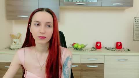 JuliaJae online show from February 8, 6:06 am