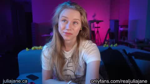 Julia Jane online show from January 13, 2:39 am