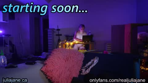 Julia Jane online show from February 1, 2:21 am