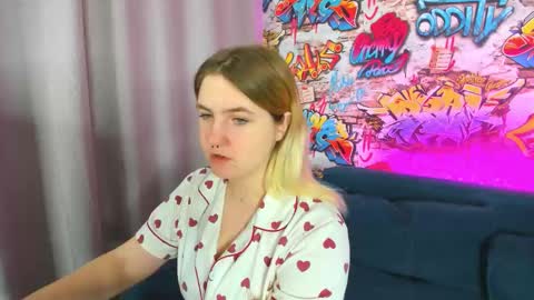 Snapshot of julia_jips chatting on September 13, 12:10 am Julia Jips online show from September 13, 12:10 am
