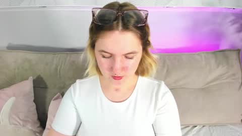 Snapshot of julia_jips chatting on September 18, 8:05 am Julia Jips online show from September 18, 8:05 am