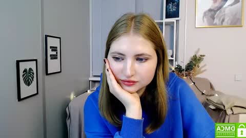 Julia  online show from December 2, 5:04 pm