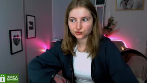 Julia  online show from December 7, 10:12 am