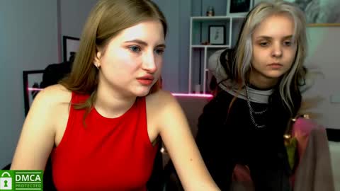 Julia  online show from December 9, 1:34 pm