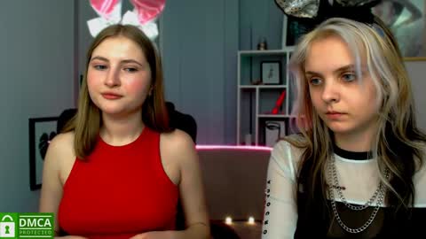 Julia  online show from December 9, 4:58 pm