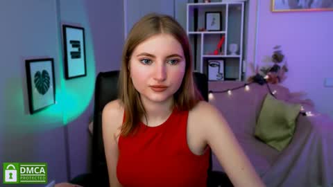 Julia  online show from December 14, 4:42 pm