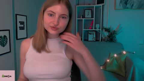 Julia  online show from December 20, 11:26 pm