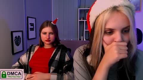 Julia  online show from December 25, 1:51 pm