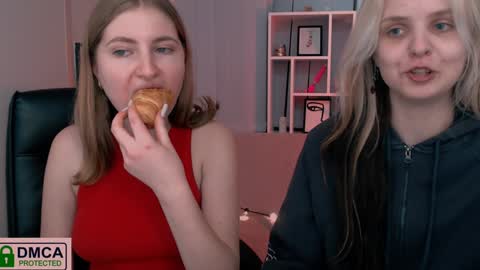 Julia  online show from December 27, 8:28 pm