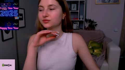 Julia  online show from January 6, 4:44 pm