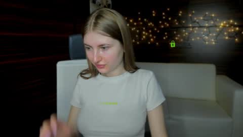 Julia  online show from February 1, 12:40 am