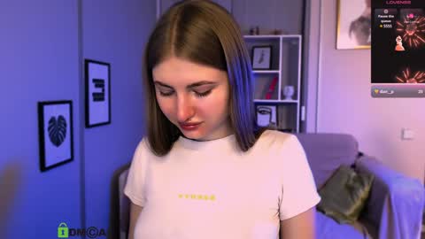 Julia  online show from February 5, 9:18 pm