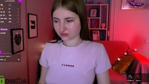 Julia  online show from February 7, 9:15 pm