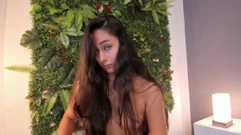 J U L IA   M A R T I N E Z online show from March 4, 5:24 pm