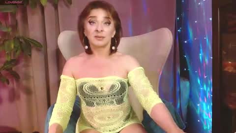 Julia online show from October 3, 6:27 pm