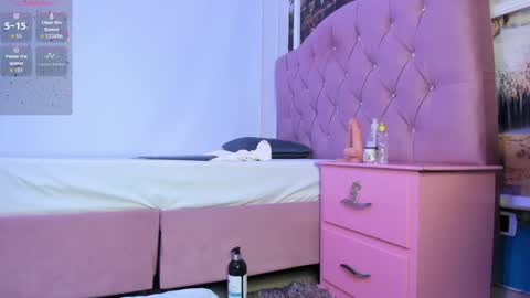 Snapshot of julia_roberss chatting on November 7, 3:17 am Julia online show from November 7, 3:17 am