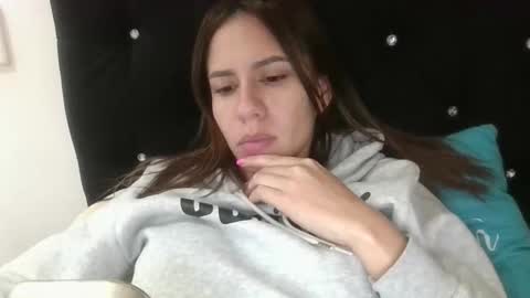 Snapshot of julia_roberts420 chatting on January 15, 12:37 am Julia Schedule 10 pm to 4 am GTM-5 online show from January 15, 12:37 am