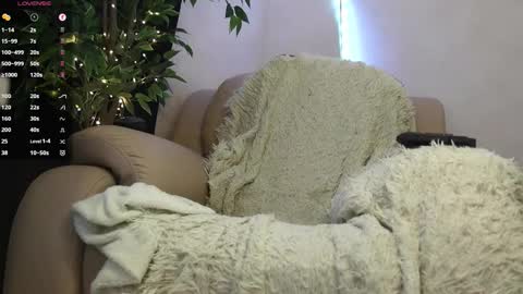 Snapshot of julia_wilson chatting on October 8, 11:41 am ALL MY CONTENT at online show from October 8, 11:41 am