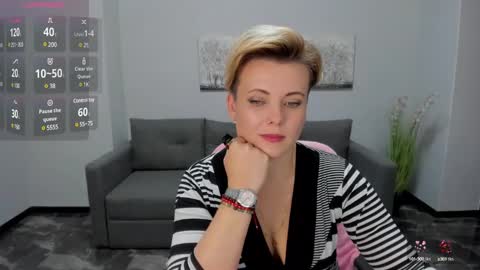 Snapshot of julia_wilsons chatting on December 2, 10:39 am Julia online show from December 2, 10:39 am