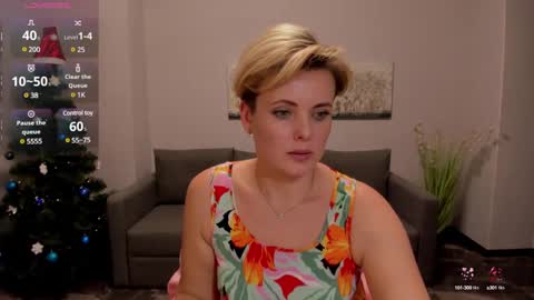 Snapshot of julia_wilsons chatting on December 16, 4:38 pm Julia online show from December 16, 4:38 pm