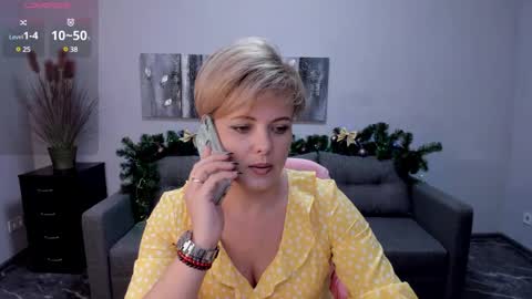 Snapshot of julia_wilsons chatting on January 2, 12:46 pm Julia online show from January 2, 12:46 pm