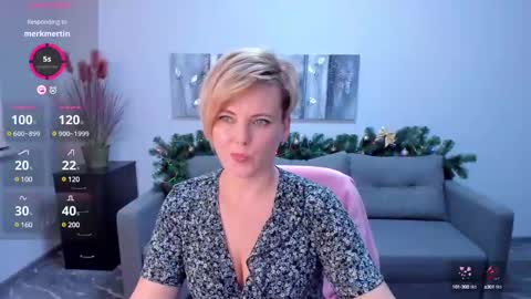 Snapshot of julia_wilsons chatting on January 5, 3:55 pm Julia online show from January 5, 3:55 pm