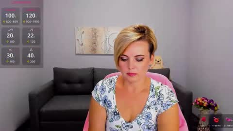Snapshot of julia_wilsons chatting on September 9, 12:05 pm Julia online show from September 9, 12:05 pm