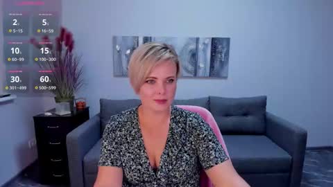 Snapshot of julia_wilsons chatting on October 21, 12:06 pm Julia online show from October 21, 12:06 pm