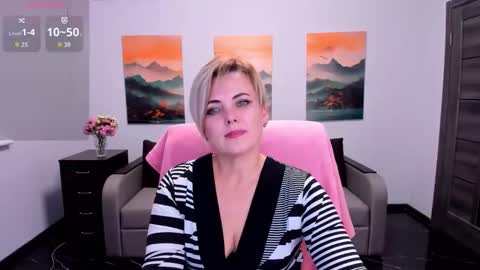 Snapshot of julia_wilsons chatting on November 4, 3:22 pm Julia online show from November 4, 3:22 pm