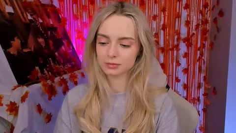 Julia online show from November 17, 1:06 pm