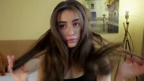 Molly online show from April 4, 3:09 pm