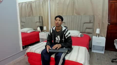 julian billy online show from February 1, 11:32 am