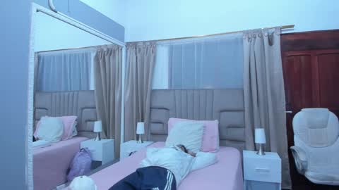 julian billy online show from February 11, 11:32 am